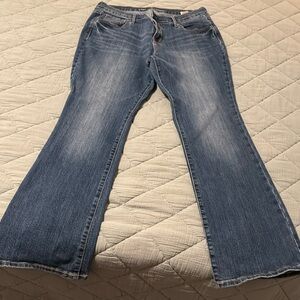 Old Navy 14S Curvy Mid Rise Flare Jeans